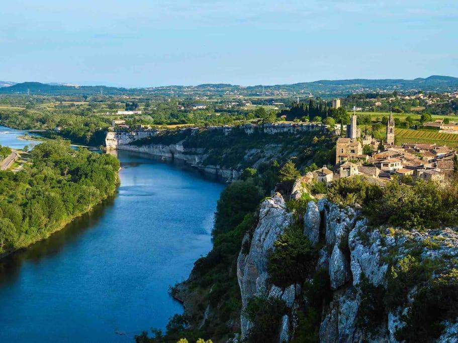 Appartement Neuf Avec Spa Saint-Martin-d'Ardeche Exterior photo